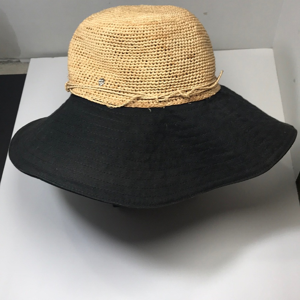 Helen Kaminski Two-Tone Straw Sun Hat in Tan and Black